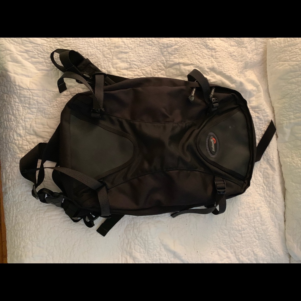 REI backpack - Picture 3 of 7